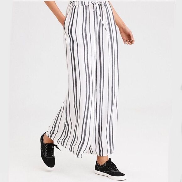 American Eagle Outfitters High Waist Wide Leg Pant